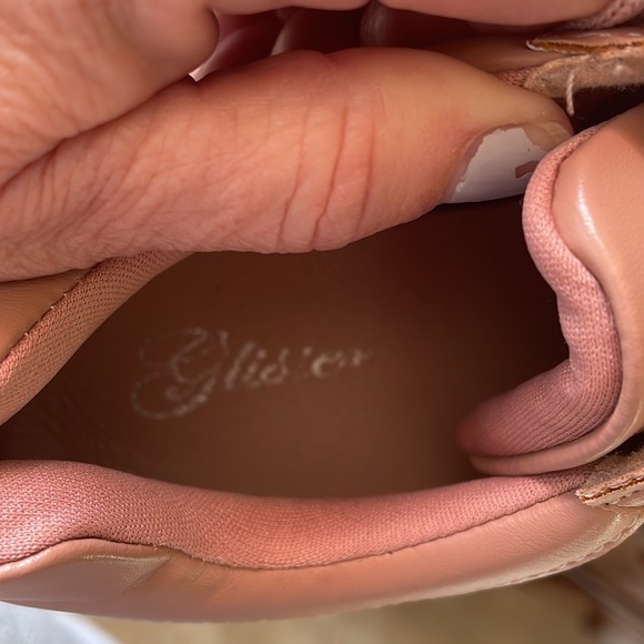 Glisten pink tan colorNew never used - Picture 7 of 7